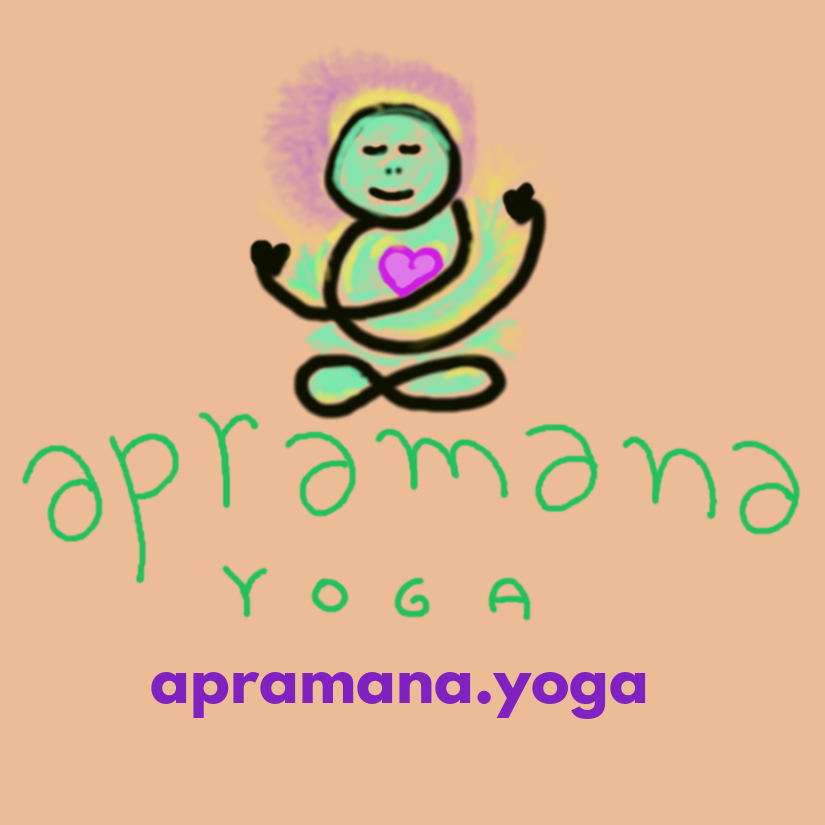 logo de apramana yoga: persona en forma de meditación con un corazón en el centro